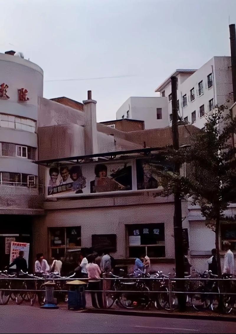 人妻精品少妇的相关介绍