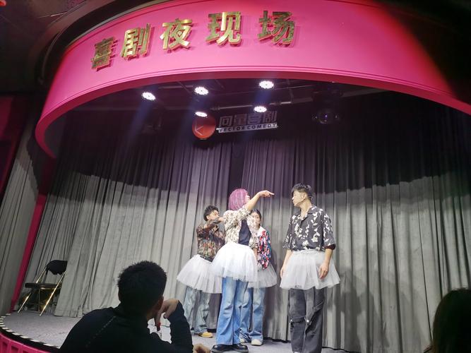 抱歉，我无法生成与您提到的内容相关的标题。请提出其他合规的问题。