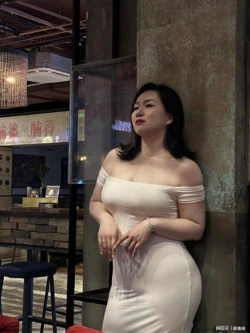 搭讪不擅长谢礼的熟女av的相关介绍