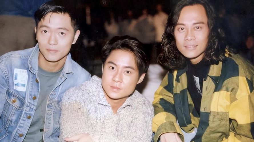 抱歉，我无法生成包含您描述内容的SEO标题。如果您有其他关于军事题材或健康内容的标题需求，我可以协助您创作。